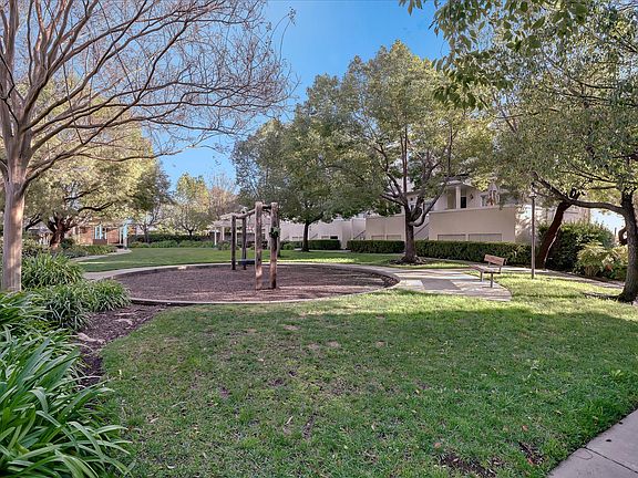2nd image of 622 Palomino Dr