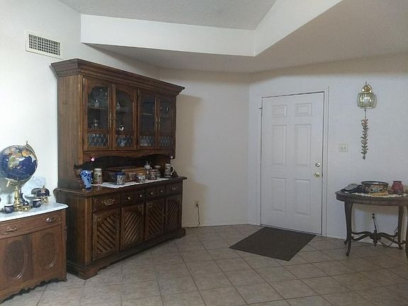 3rd image of 1104 Calle Del Valle