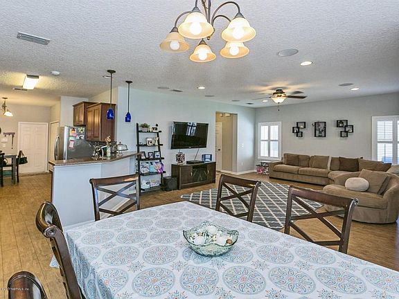 3rd image of 12238 Heronsford Ln