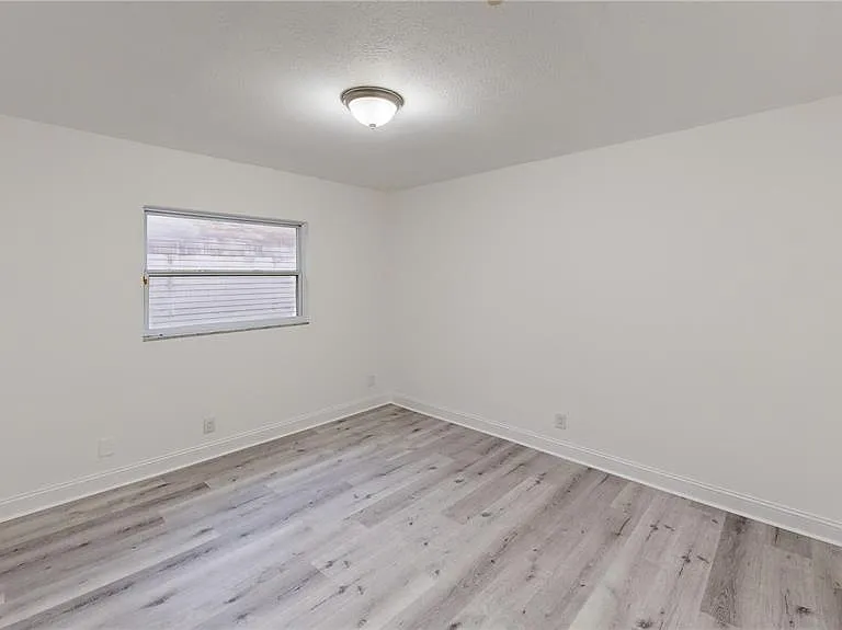 4421 Gandy Cir — Photo 28