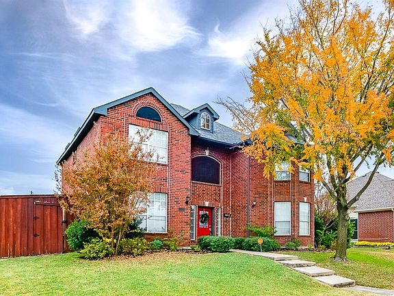 3rd image of 1012 Vestal Ln
