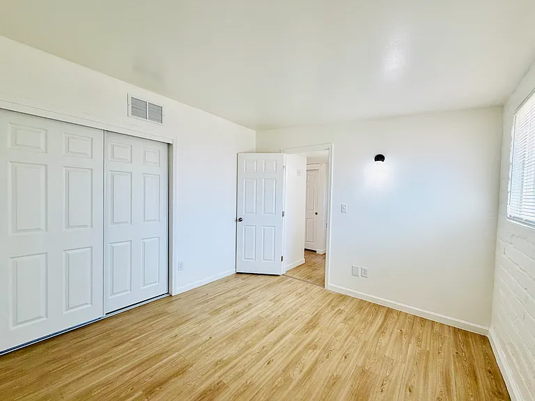 The Derby Apartments — Photo 21