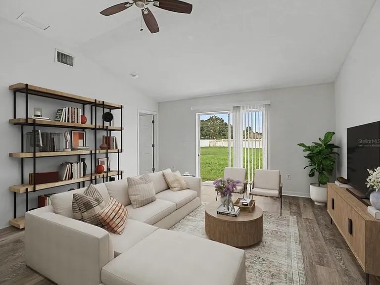 12015 Butler Woods Cir — Photo 12