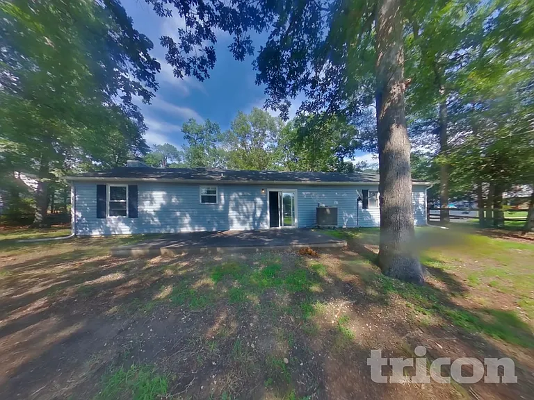 1203 Addison Ct — Photo 15