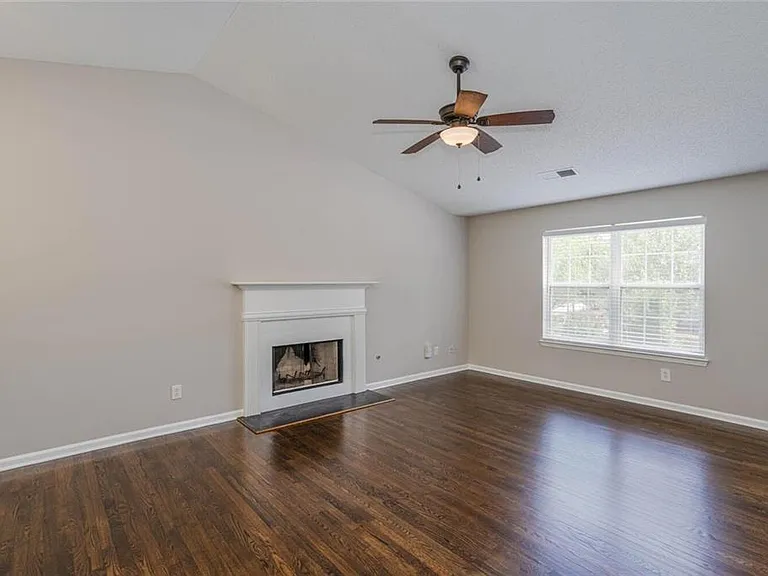 3272 Peach Ct NW — Photo 5