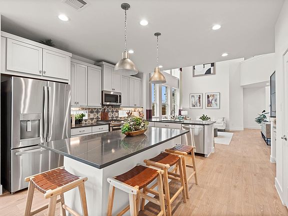 4th image of 5607 Pearl Vista Dr