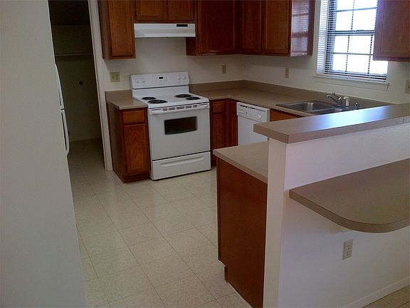 3rd image of 4144 Lew Wallace Dr