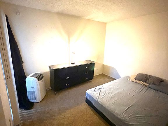 2nd image of 4110 Jewell St #2