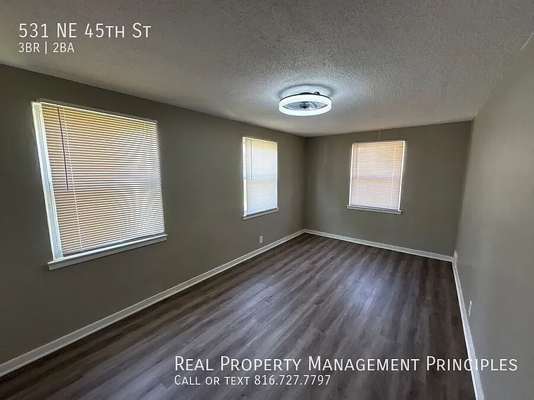 531 NE 45th St — Photo 6