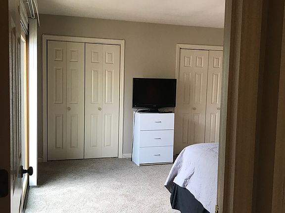 4th image of 813 Turkey Foot Ct APT 4
