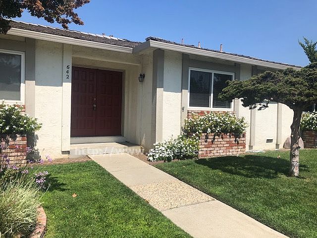 1st image of 642 Bolton Ct #1