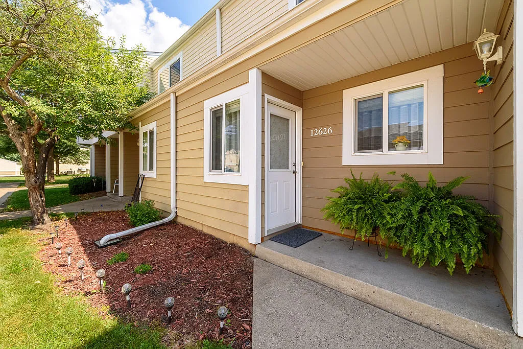 Chowen Bend Townhomes — Photo 2