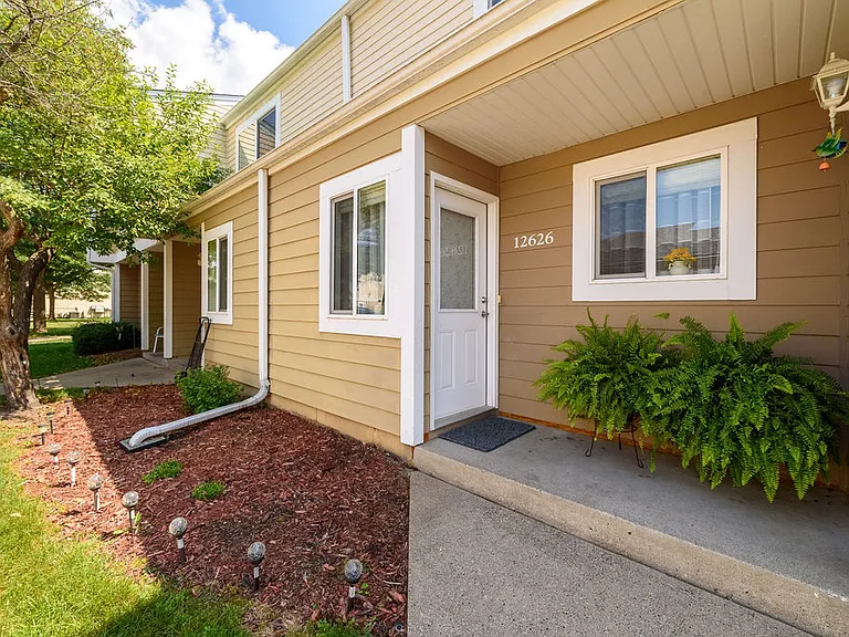 Chowen Bend Townhomes — Photo 2