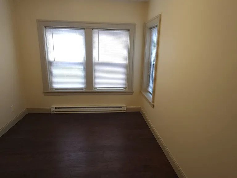 1416 E State St Apartments — Photo 22