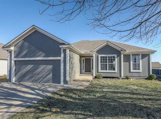 601 Seaton Blvd, Raymore, MO 64083