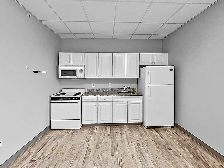 Cumberland Apartments — Photo 11