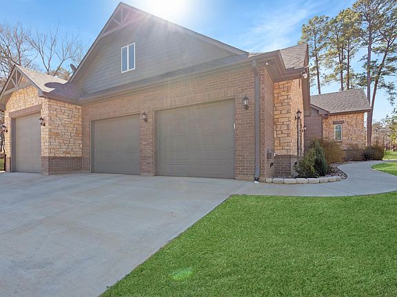 3rd image of 254 Easy St