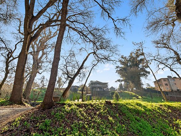 5th image of 13355 Lancaster Rd