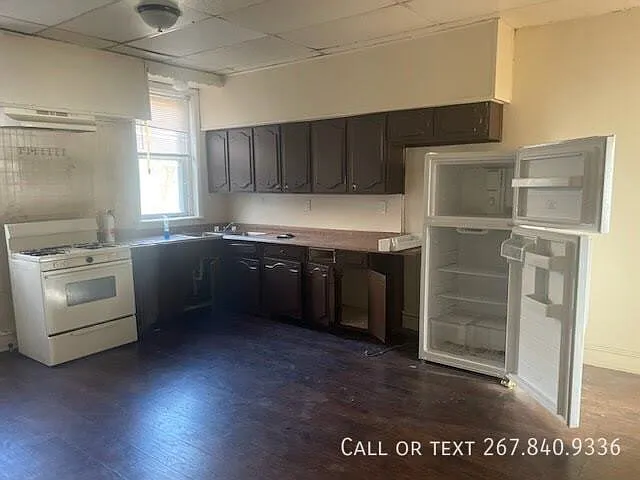 2723-2725 W 3rd St #1F — Photo 6