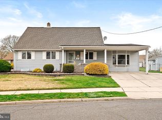 24 Cumberland Rd, Hamilton, NJ 08690