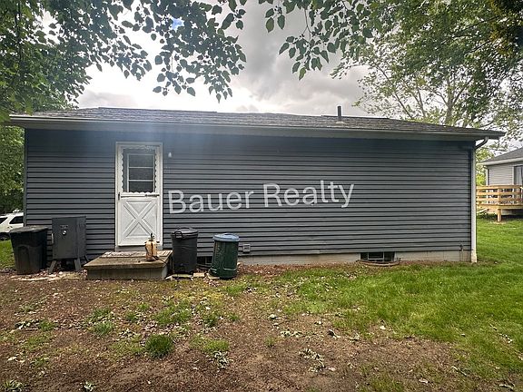 2nd image of 1420 Peachtree Dr