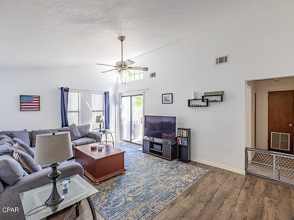 2nd image of 605 Nicole Dr