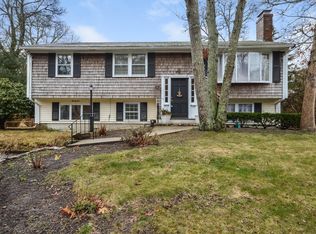 25 Collins Ave, Barnstable, MA 02630