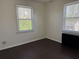 239 Valleyview Dr, Dayton, OH