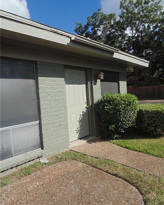 1st image of 610 W 51st St APT 104