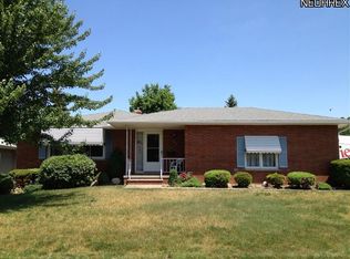 1208 Staunton Dr, Parma, OH 44134
