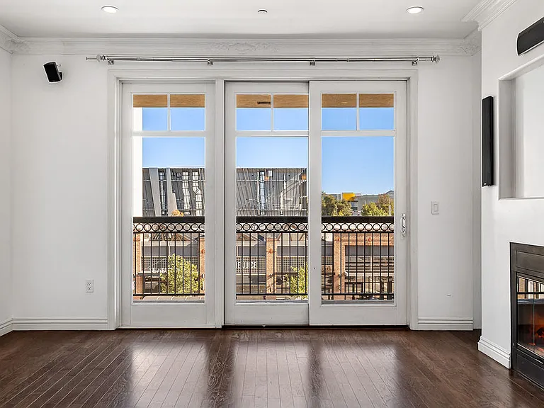 358 Caruso Ave — Photo 24
