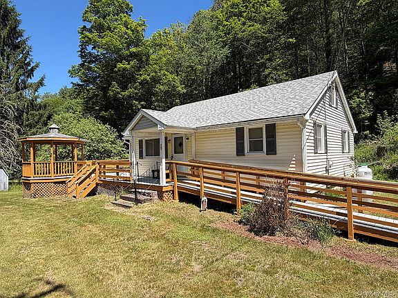 4th image of 441 County Road 94 Hankins