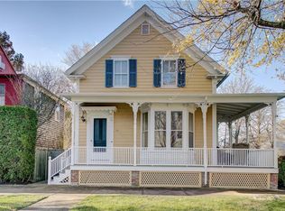 169 High St, Bristol, RI 02809