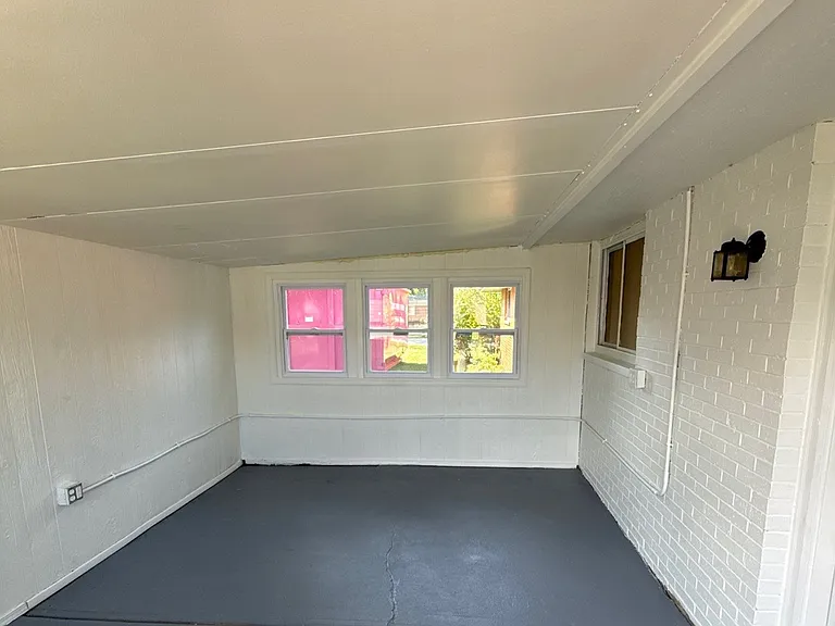 2200 Yorkshire Pl — Photo 25