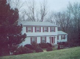 33 Willow Dr, Hopewell Junction, NY 12533