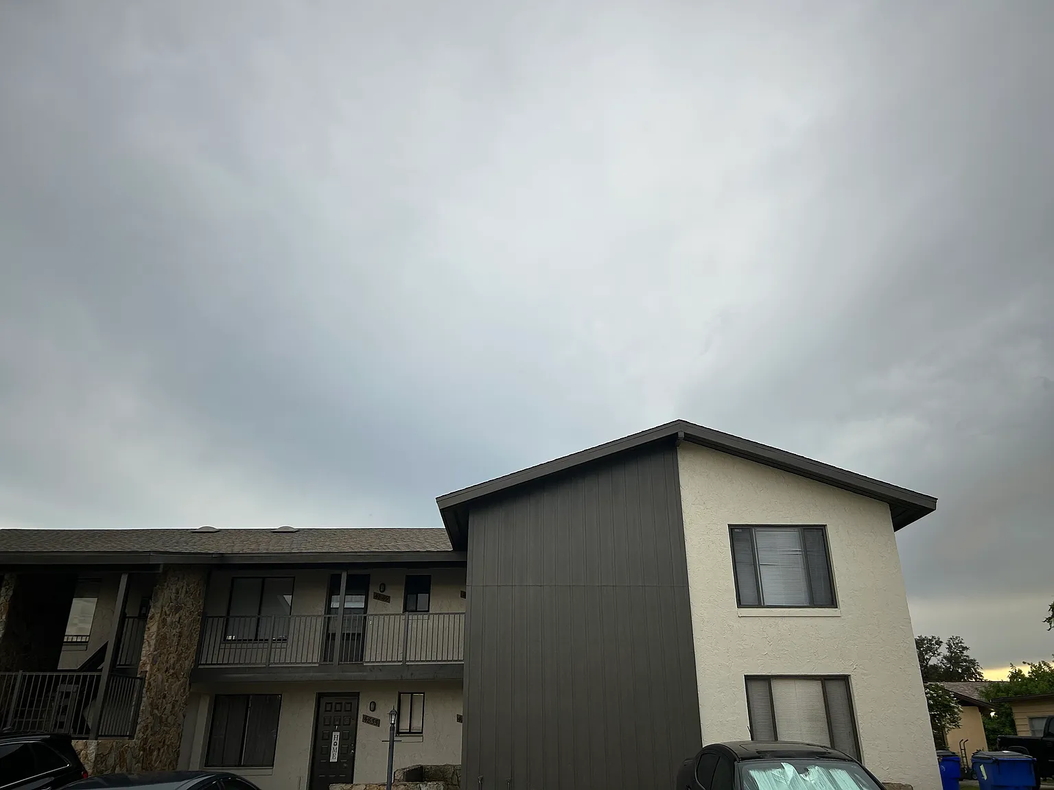 2 bed, 1003 sqft, $1,350 — Photo 2