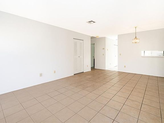 5th image of 2701 Shadybranch Dr