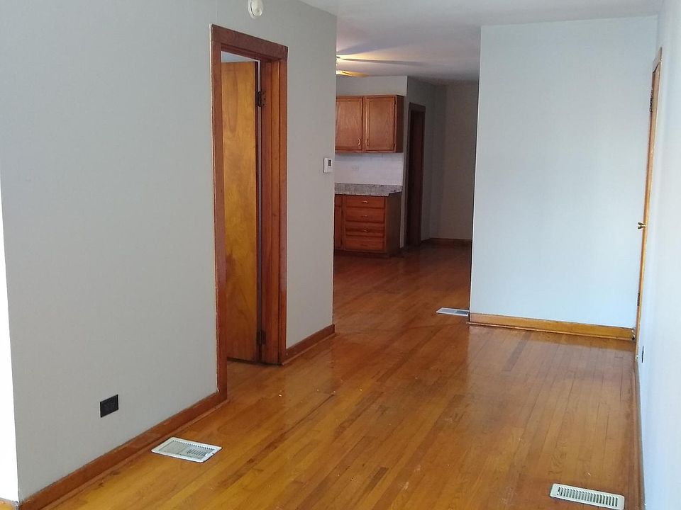 1st image of 3701 S Wolcott Ave Unit 1