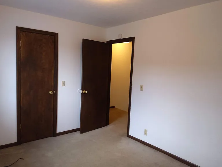 601 Boxwood Dr #1-6 — Photo 12
