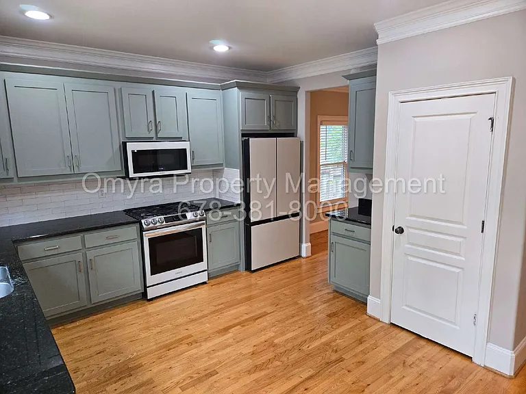 105 Selman St SE — Photo 4