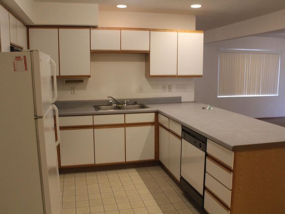 5th image of 5178 Zenith Pkwy #1