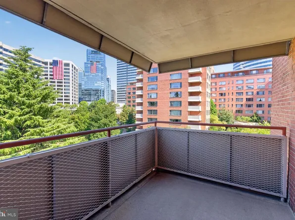 1111 Arlington Blvd APT 419, Arlington, VA 22209