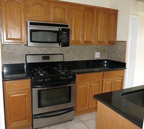 5th image of 8027 3rd Avenue