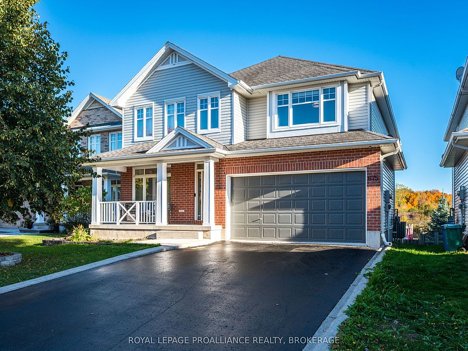 1st image of 675 Fieldstone Dr