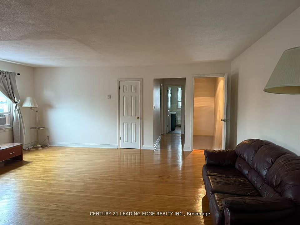 1st image of 364 Wilson Rd S Floor 2