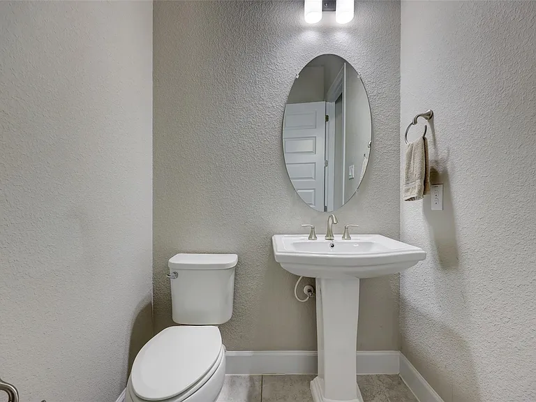 3030 Isabella Ln — Photo 35