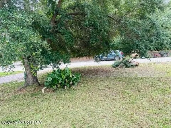 1036 8th St SW, Vero Beach, FL 32962