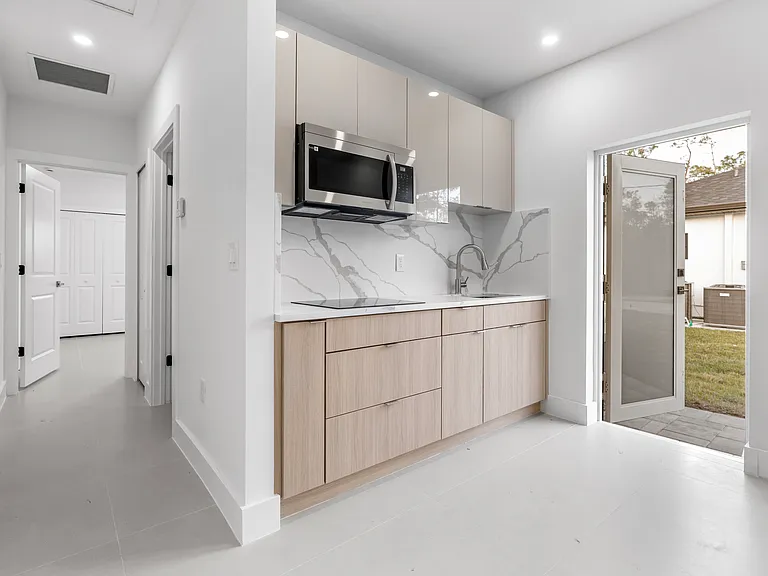 210 Singer St #1 — Photo 4