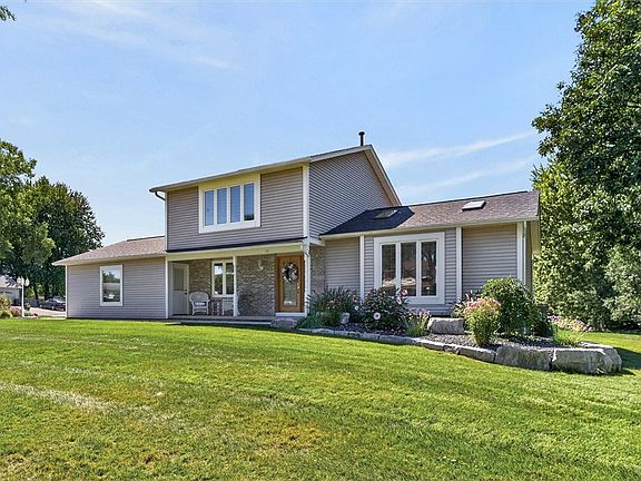2nd image of 79 Markie Dr E