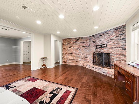 2nd image of 12289 Sherbrook Ave